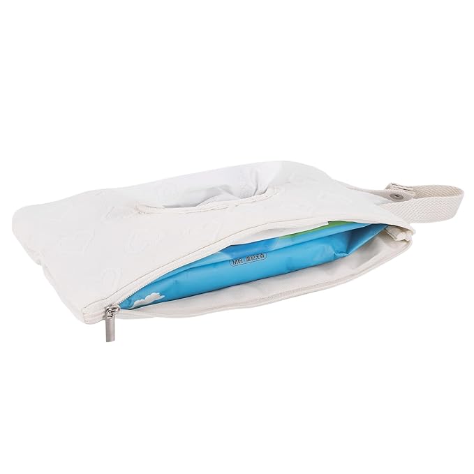 Quilted Baby Diaper and Wipes Pouch Portable Mommy Bag for Stroller Reusable Wipes Pouch with Lanyard (White Heart)