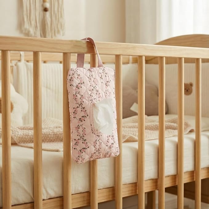Quilted Baby Wipe Holder Quilted Wipe Pouch Portable Hanging Floral Wet Wipes Bag for Car, Stroller