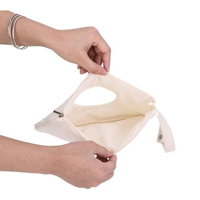 Quilted Baby Diaper and Wipes Pouch Portable Mommy Bag for Stroller Reusable Wipes Pouch with Lanyard (White Heart)