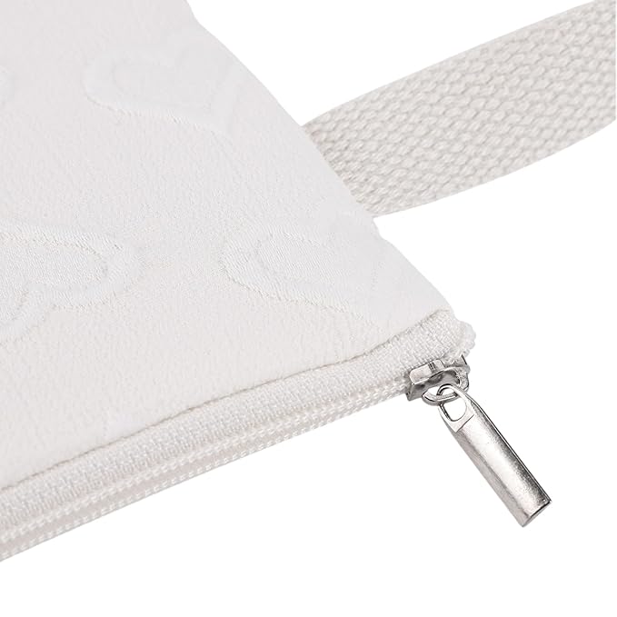Quilted Baby Diaper and Wipes Pouch Portable Mommy Bag for Stroller Reusable Wipes Pouch with Lanyard (White Heart)