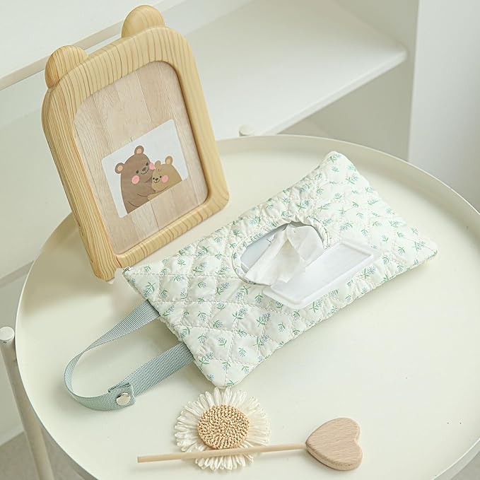 Quilted Baby Diaper and Wipes Pouch Portable Mommy Bag for Stroller Reusable Wipes Pouch with Lanyard for Casual Travel
