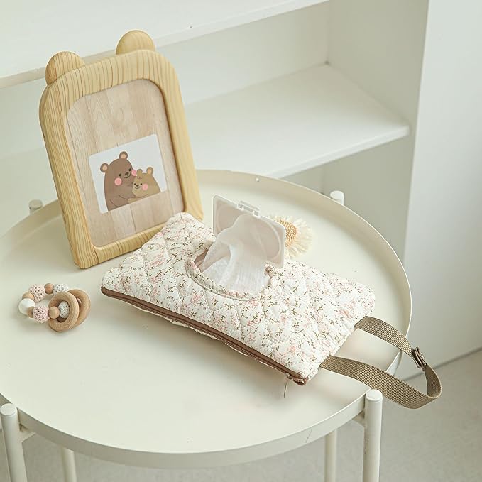 Quilted Baby Diaper and Wipes Pouch Portable Mommy Bag for Stroller Reusable Wipes Pouch with Lanyard for Casual Travel