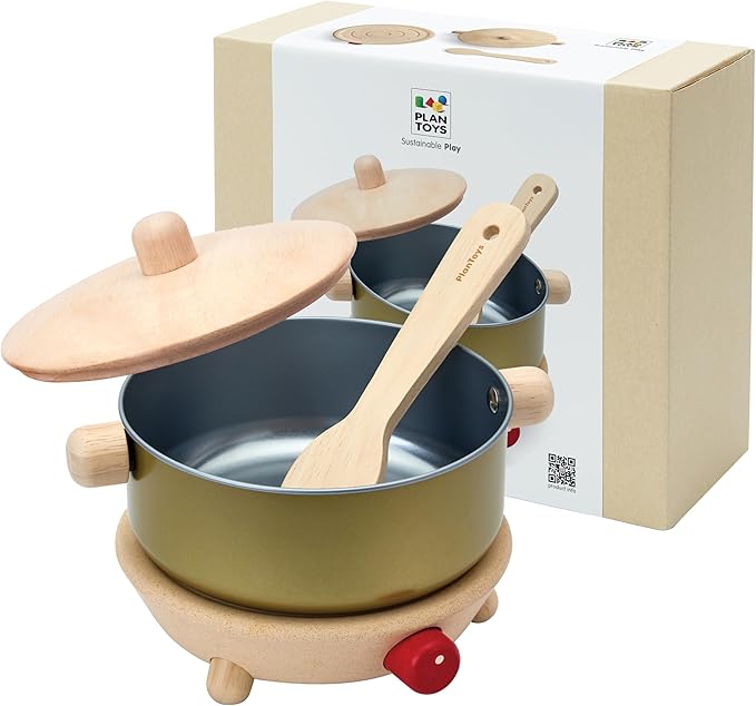 PlanToys® Wooden Cookery Set with Stove, Pot and Ladle | Montessori Pretend Play Toy for Imaginative Cooking, Social Interaction and Coordination | Eco Friendly Kitchen Toy
