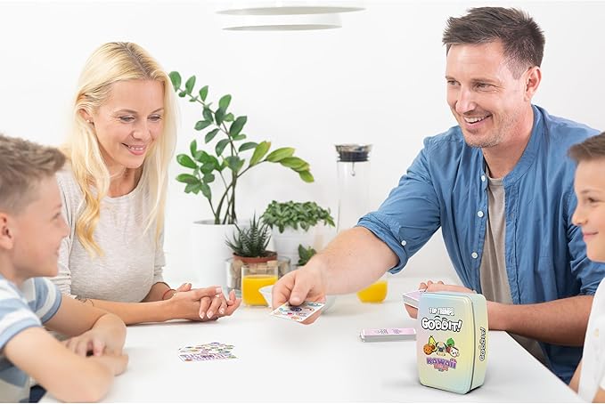 Top Trumps Kawaii Kuddlies Goddit! Card Game for Kids and Adults Family Game Travel Game 1 to 6 Players Makes a Great Gift for Ages 6 Plus