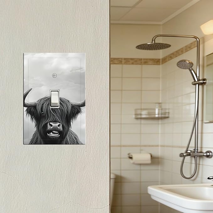 Highland Cow 1-Gang Toggle Light Switch Plate, Cute Farm Animal Decorative Wall Plate for Living Room