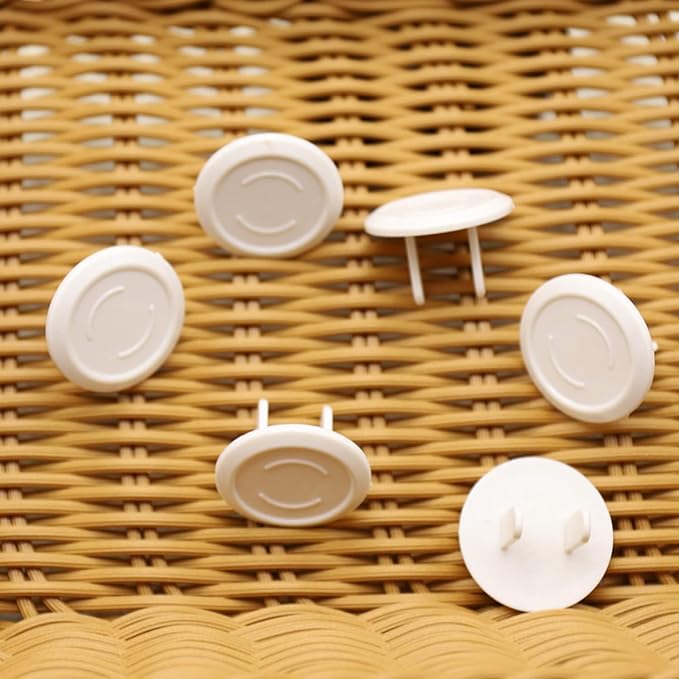 12Pcs Clear Plastic Outlet Covers, Shock Prevention Child Safe Easy Install Electrical Protector Safety Improved Baby Outlet Plug Covers Outlet Covers Baby Proofing (Transparent)