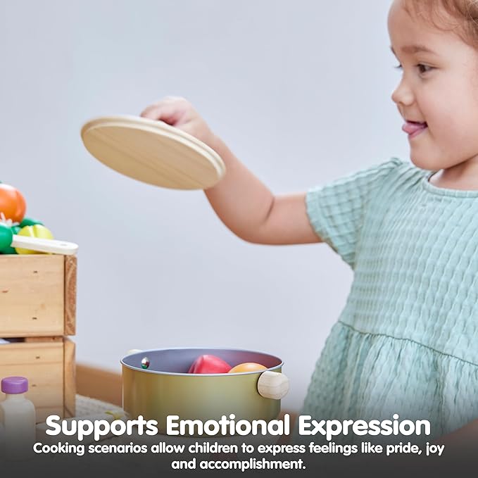 PlanToys® Wooden Cookery Set with Stove, Pot and Ladle | Montessori Pretend Play Toy for Imaginative Cooking, Social Interaction and Coordination | Eco Friendly Kitchen Toy
