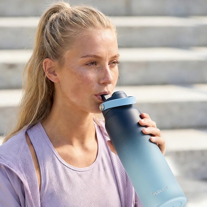 Oldley 24oz Insulated Water Bottle with Straw, Stainless Steel Water Bottle for Sports, Travel, School, BPA-Free Sports Bottles for Adult Kids, Leak-Proof, Blue Gradient