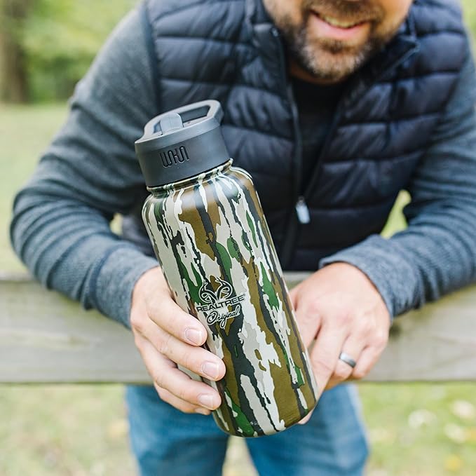 Wildkin Realtree Original 32oz Kids Water Bottle – Leakproof, Vacuum-Insulated, Durable, Easy-Clean