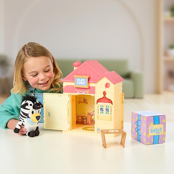 Bluey’s Play Date Plush Surprise Toddler House Playset, Durable Toy House with Exclusive Cuddly Stuffed Toy, Immersive House Toys for Kids of Ages 3+