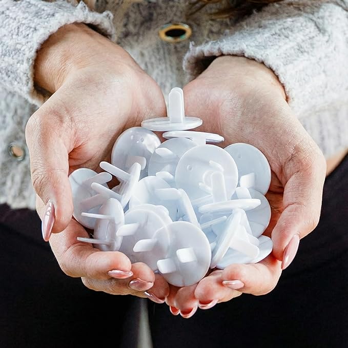 Thyle 100 Pcs Baby Proofing Outlet Covers Bulk Improved Grip Socket Guards for Child Safety Standard Universal Electrical Plug Protectors for Home Office Daycare (White)