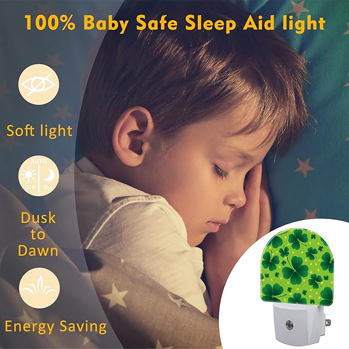 Saint Patricks Day Clover Night Light for Kids,St. Patrick's Day Shamrock Plug in Night Light with Dusk to Dawn Sensor, 0.5w Energy Saving Nightlight for Hallway Stairway Kitchen Bedroom