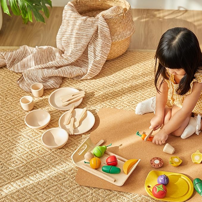 PlanToys® Pretend Play Wooden Tableware Set for Kids | 16-Piece Montessori Kitchen Toy Set with Plates, Cups, Bowls & Utensils | Eco-Friendly, Non-Toxic Toy for Toddlers & Preschoolers