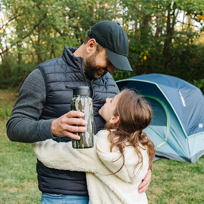 Wildkin Realtree Original 32oz Kids Water Bottle – Leakproof, Vacuum-Insulated, Durable, Easy-Clean